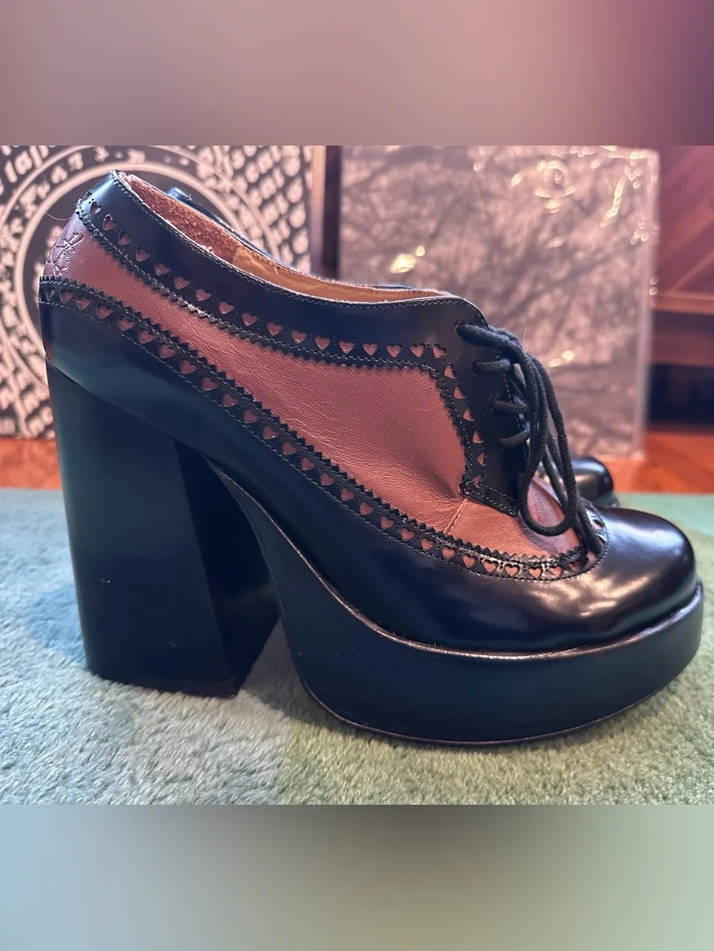 Fluevog LIKE NEW Lasting Impressions Meraki brogue heart platform heel loafer-11